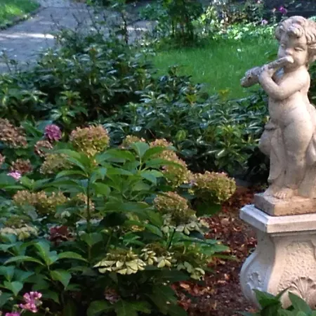 Fusslaeufig Zum Domplatz Wohnen In Der Hortensia アパート *