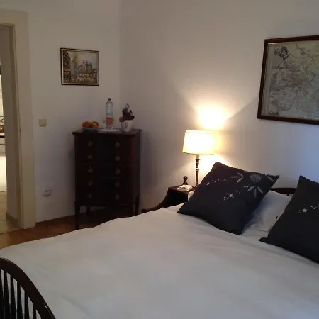 Fusslaeufig Zum Domplatz Wohnen In Der Hortensia Appartement Erfurt